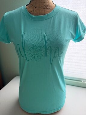 Like new (missing the tag) Activewear Dri-Fit Shirt, Size Small, Turquoise Color